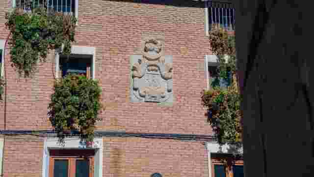 Palacio y Casas Blasonadas / Ruta de los Escudos